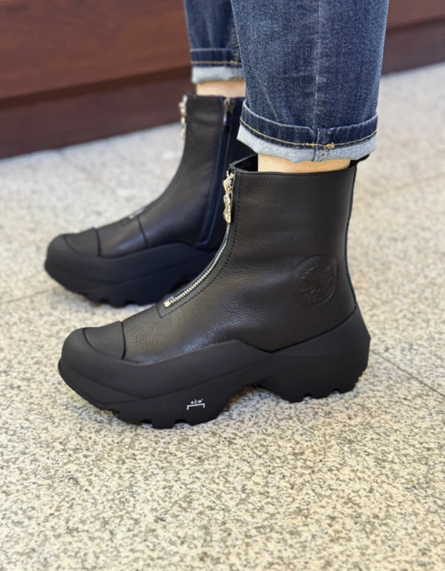 Converse /Арьсан цахилгаантай/