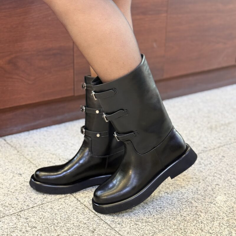 W16-дундаж урт түрүүтэй арьсан гутал