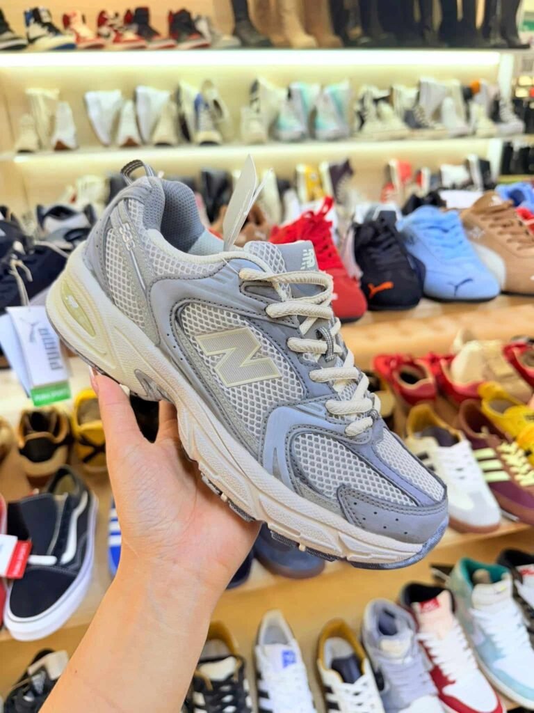 New Balance 530 цагаан саарал пүүз ( new-balance-530-tsagaan-saaral )